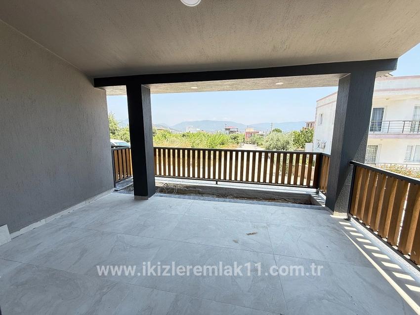 2+1-Zimmer Villa Zu verkaufen in Atatürk Bz. Seferihisar Doğanbey - 185 m²