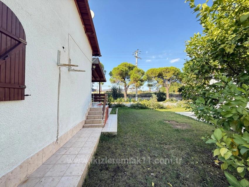 Freistehendes Ferienhaus Mit 2 Schlafzimmern Und Einem Zusätzlichen Zimmer Sowie Einem Großen Garten, 100 Meter Vom Meer Entfernt, In Seferihisar Doğanbey
