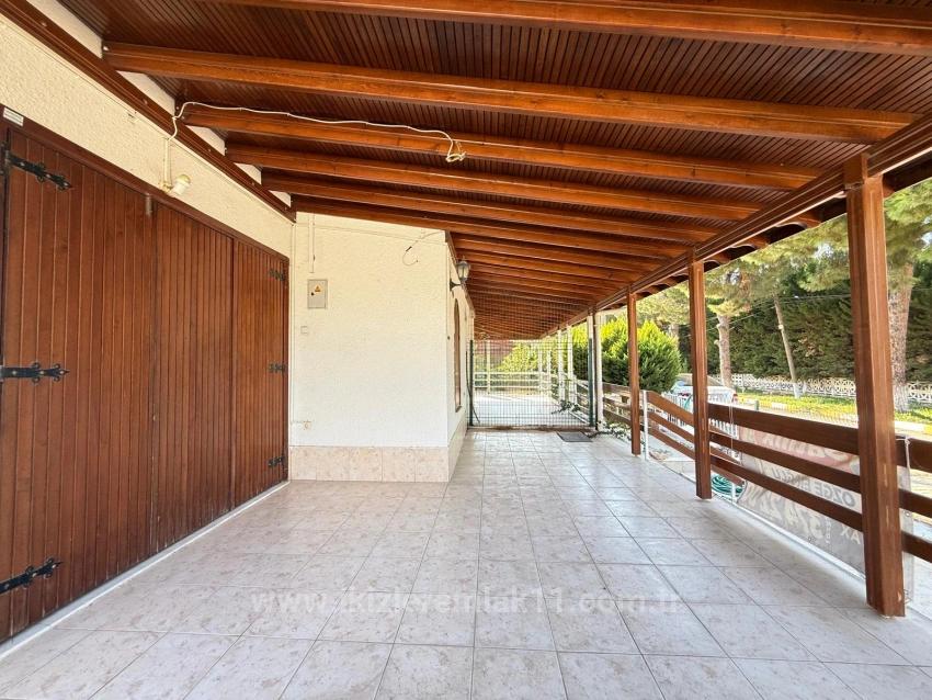 Freistehendes Ferienhaus Mit 2 Schlafzimmern Und Einem Zusätzlichen Zimmer Sowie Einem Großen Garten, 100 Meter Vom Meer Entfernt, In Seferihisar Doğanbey