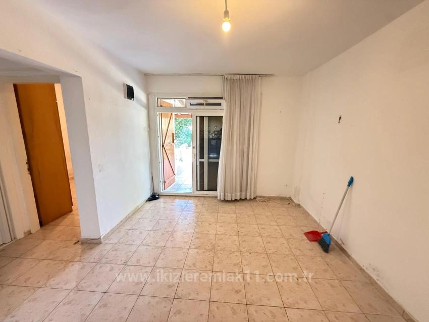 Freistehendes Ferienhaus Mit 2 Schlafzimmern Und Einem Zusätzlichen Zimmer Sowie Einem Großen Garten, 100 Meter Vom Meer Entfernt, In Seferihisar Doğanbey