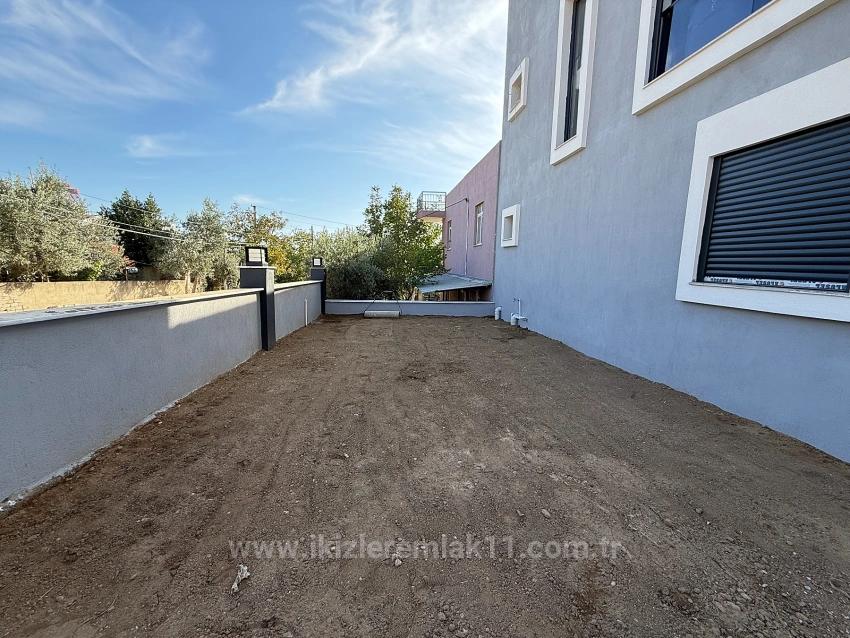 3+1 Eckvilla Mit Meerblick Und Separater Küche In Ürkmez