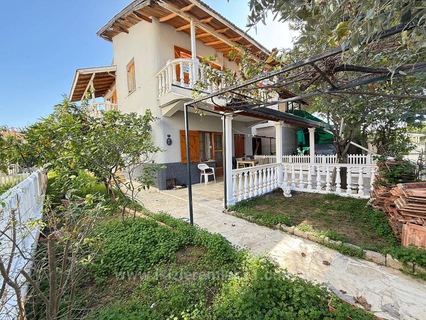 3+1-Zimmer-Duplex-Sommerhaus Am Meer In Seferihisar Ürkmez Zu Verkaufen