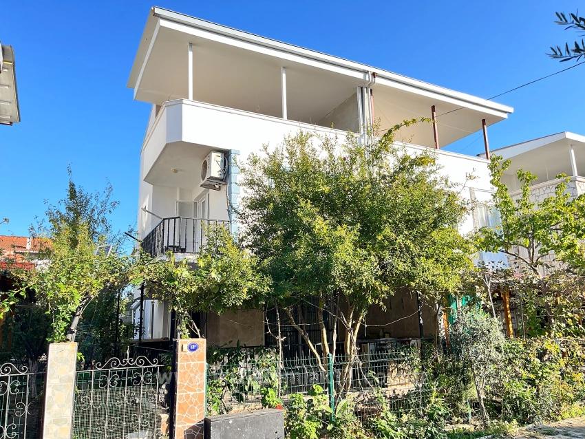 Freistehende 4+1-Maisonette-Villa Zum Verkauf In Seferihisar Doğanbey