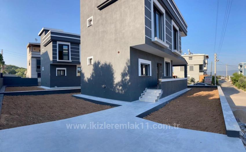 Freistehende Luxusvilla (3+1 Zimmer) Zum Verkauf In Seferihisar Doğanbey