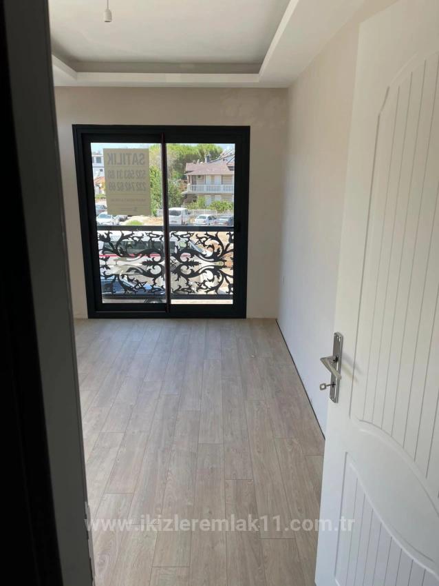 Luxuriöse Und Komfortable Duplex-Villa Am Meer In Seferihisar Ürkmez Zu Verkaufen