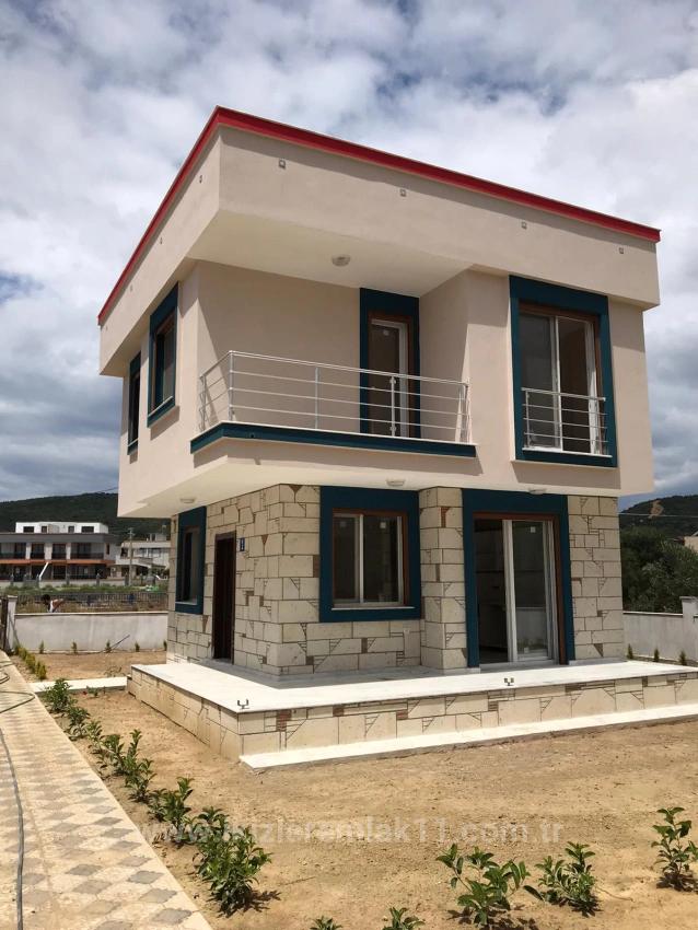 3+1-Zimmer Einfamilienhaus Zu verkaufen in Cumhuriyet Bz. Seferihisar Doğanbey - 180 m²