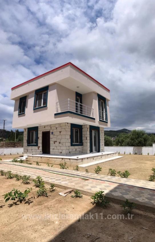 3+1 Brandneue Freistehende 3+1 Villa Zum Verkauf In Seferihisar Doğanbey