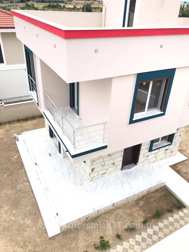 3+1-Zimmer Einfamilienhaus Zu verkaufen in Cumhuriyet Bz. Seferihisar Doğanbey - 180 m²