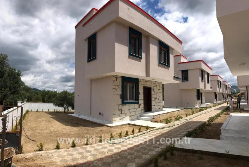 3+1-Zimmer Einfamilienhaus Zu verkaufen in Cumhuriyet Bz. Seferihisar Doğanbey - 180 m²