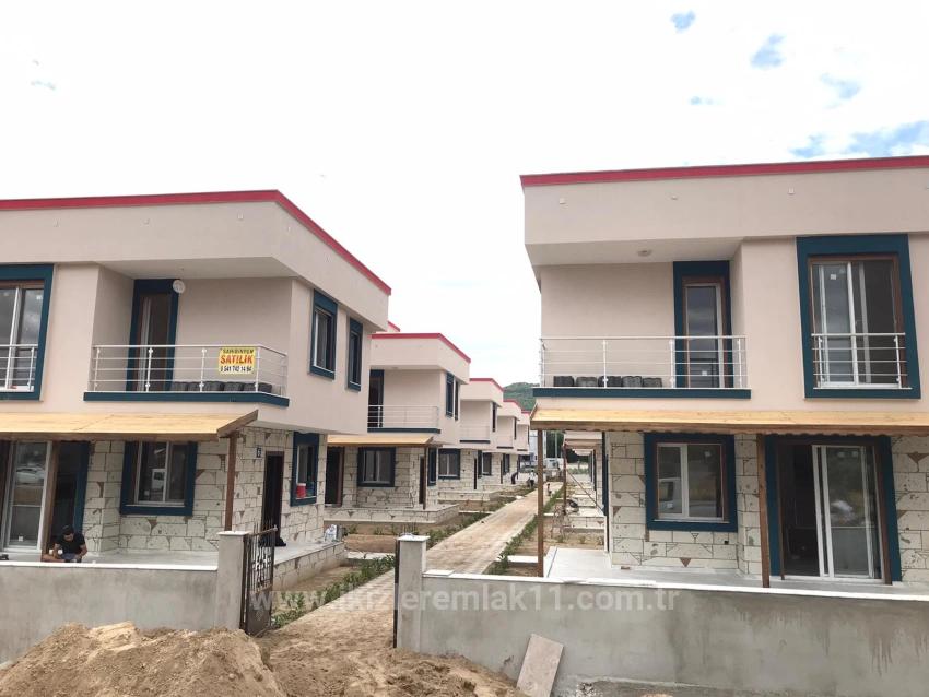 3+1 Brandneue Freistehende 3+1 Villa Zum Verkauf In Seferihisar Doğanbey