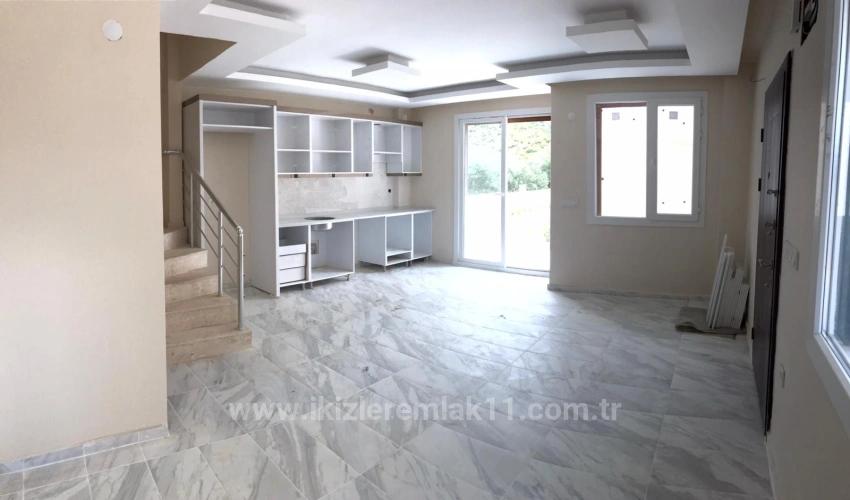 3+1 Brandneue Freistehende 3+1 Villa Zum Verkauf In Seferihisar Doğanbey