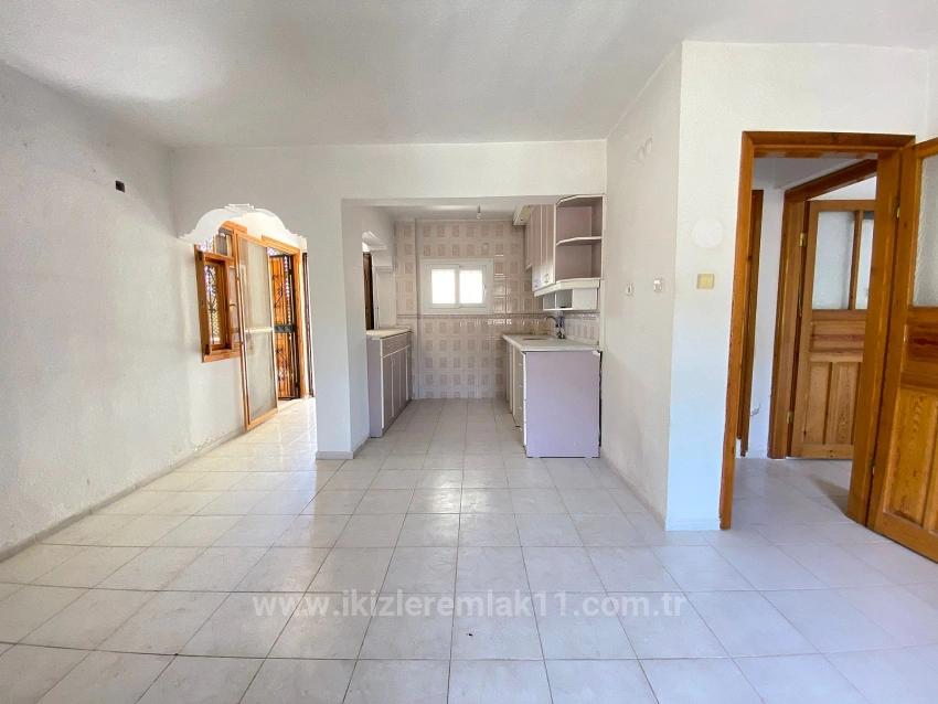 1+1 85 M2 Wohnung Zum Verkauf Am Meer In Seferihisar Ürkmez