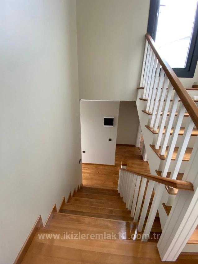 750 Quadratmeter Große Luxusvilla Mit 4 + 2 Privaten Pools Zum Verkauf In Izmir Seferihisar Düzce