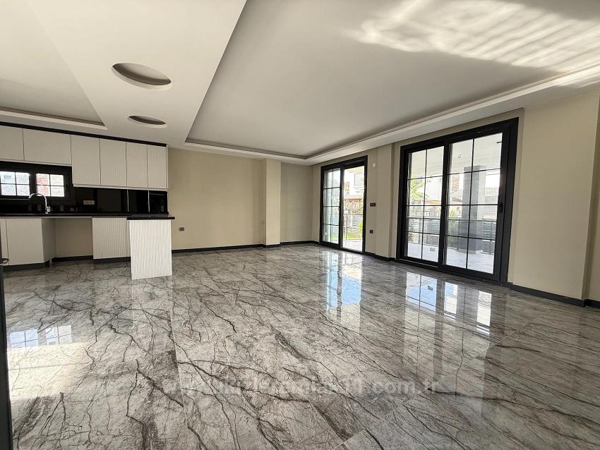 Brandneue, Freistehende Luxusvilla Mit Pool In Seferihisar Doğanbey Zu Verkaufen