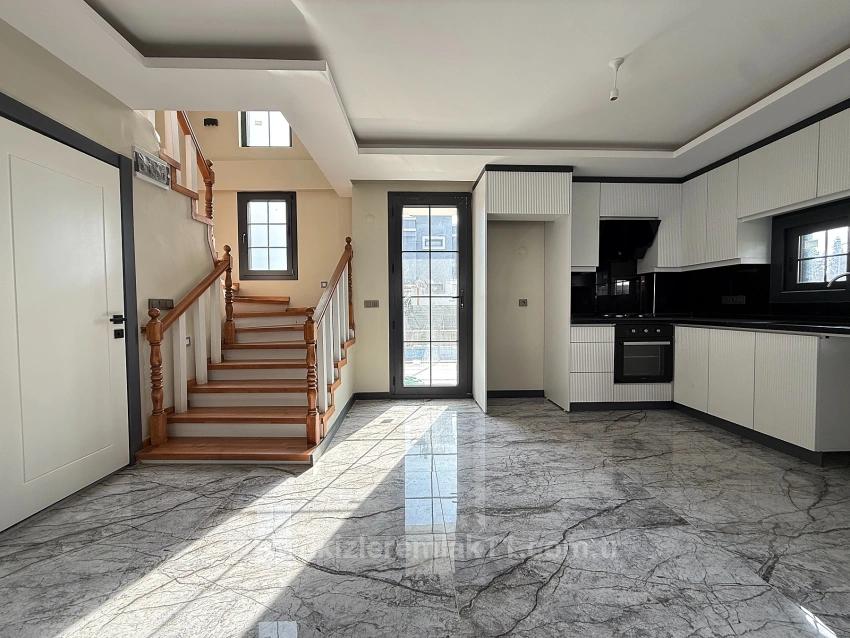 Brandneue, Freistehende Luxusvilla Mit Pool In Seferihisar Doğanbey Zu Verkaufen