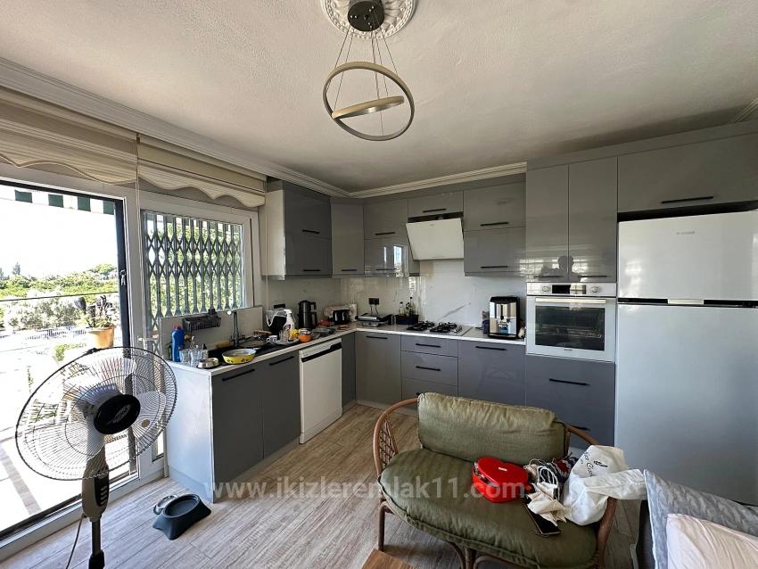 2+1 Wohnung Zum Verkauf Im Zentrum Von Seferihisar Ürkmez, Nahe Am Meer