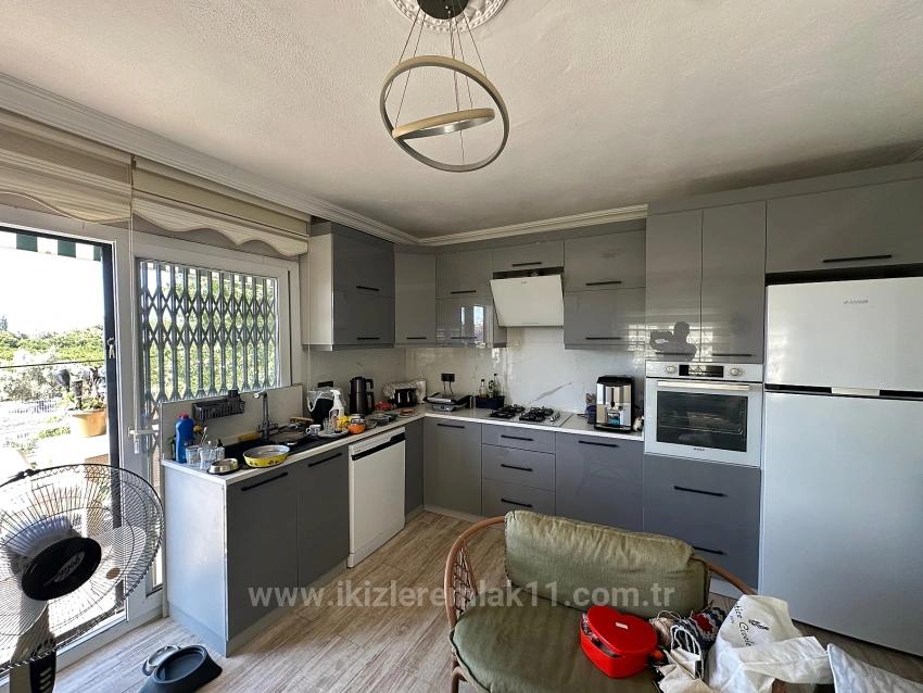 2+1 Wohnung Zum Verkauf Im Zentrum Von Seferihisar Ürkmez, Nahe Am Meer