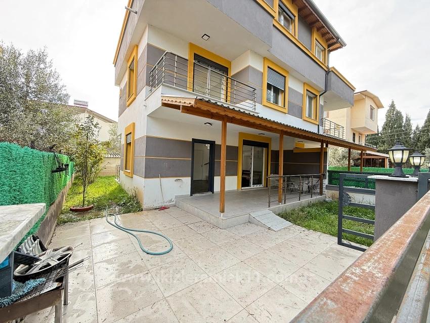 3 + 1 Brandneue Villa Mit Großem Garten Zum Verkauf In Seferihisar Doğanbey