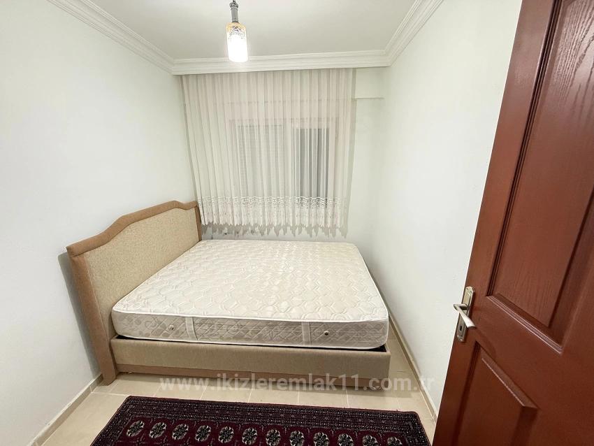 2+1-Zimmer-Wohnung (80 M²) Im Zentrum Von Seferihisar Ürkmez Zu Verkaufen, Keine Renovierungsarbeiten Erforderlich