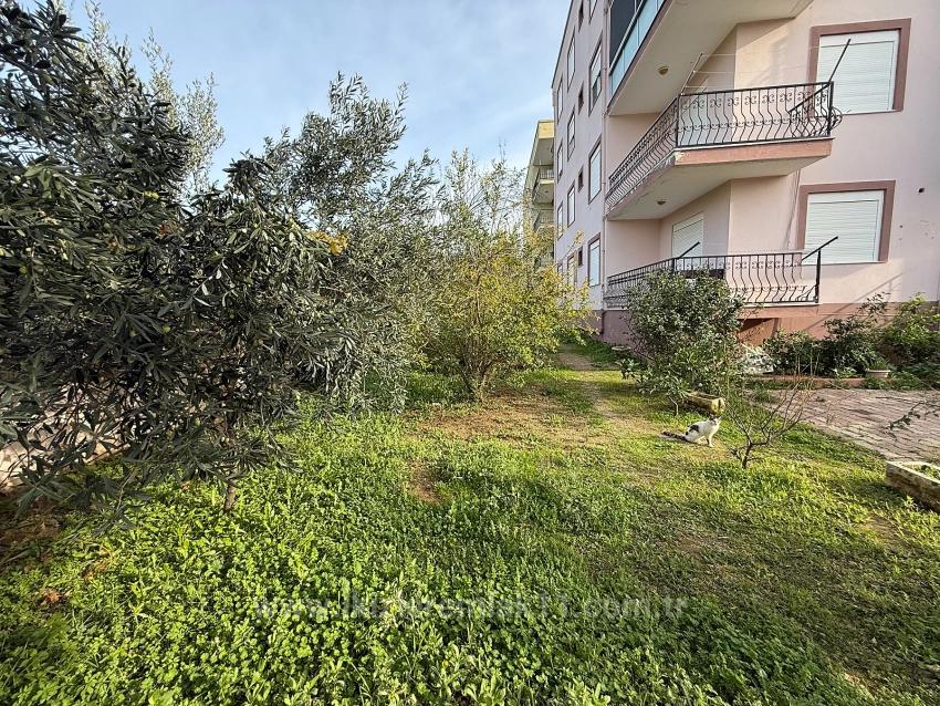 2+1-Zimmer-Wohnung (80 M²) Im Zentrum Von Seferihisar Ürkmez Zu Verkaufen, Keine Renovierungsarbeiten Erforderlich