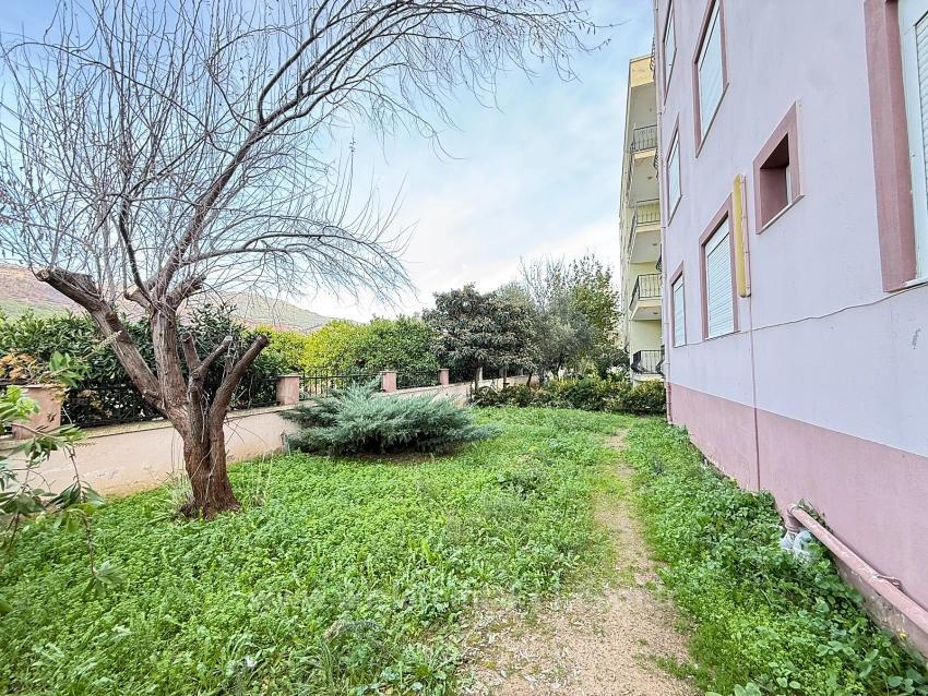 2+1-Zimmer-Wohnung (80 M²) Im Zentrum Von Seferihisar Ürkmez Zu Verkaufen, Keine Renovierungsarbeiten Erforderlich