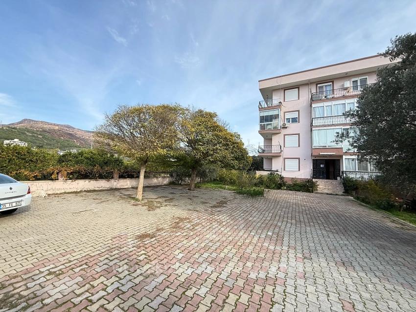 2+1-Zimmer-Wohnung (80 M²) Im Zentrum Von Seferihisar Ürkmez Zu Verkaufen, Keine Renovierungsarbeiten Erforderlich