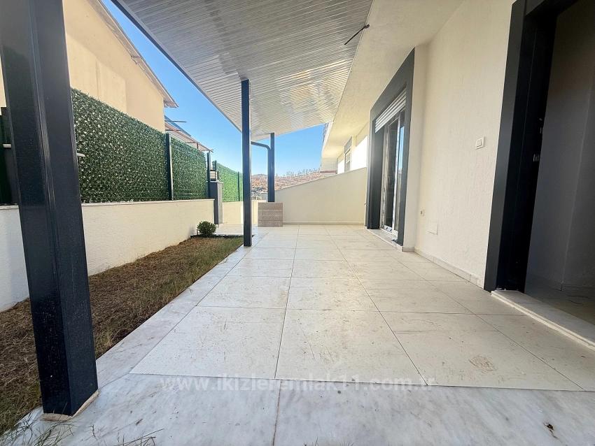 2+1 Brandneues Duplex-Sommerhaus Mit Garten Zum Verkauf In Payamlı, Seferihisar