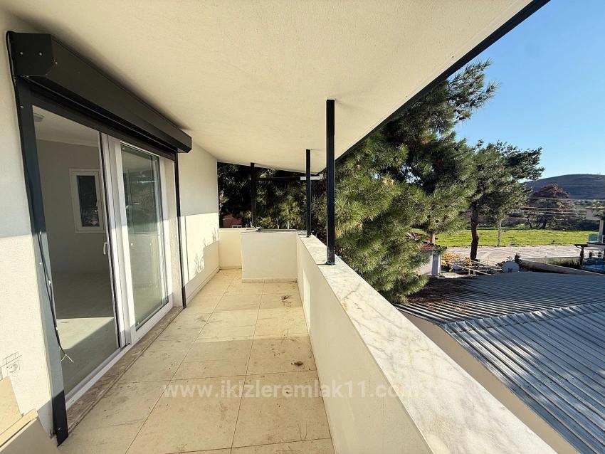 2+1 Brandneues Duplex-Sommerhaus Mit Garten Zum Verkauf In Payamlı, Seferihisar