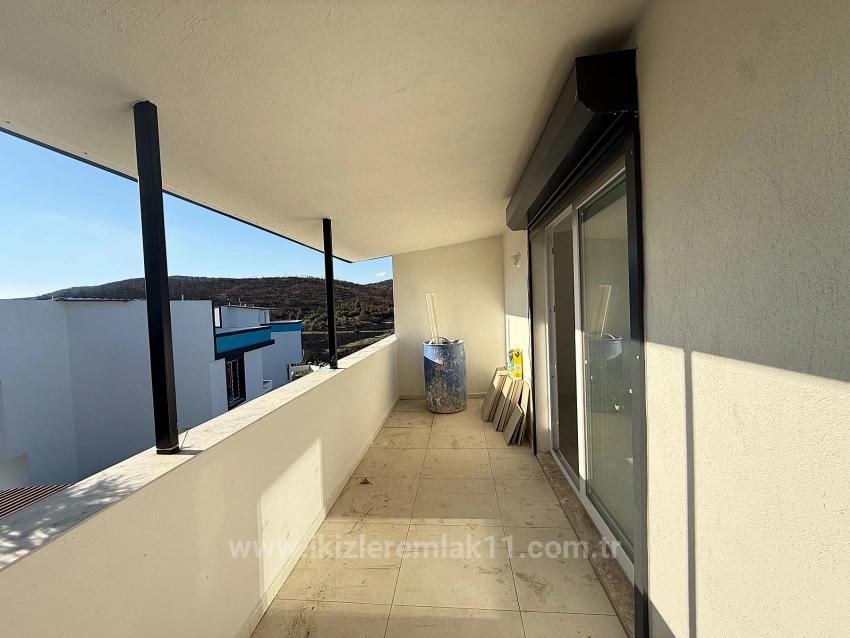 2+1 Brandneues Duplex-Sommerhaus Mit Garten Zum Verkauf In Payamlı, Seferihisar