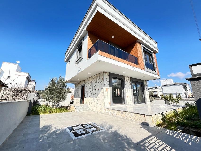 Brandneue, Freistehende, Geräumige 3+1-Zimmer-Villa In Ürkmez Doğanbey Zu Verkaufen