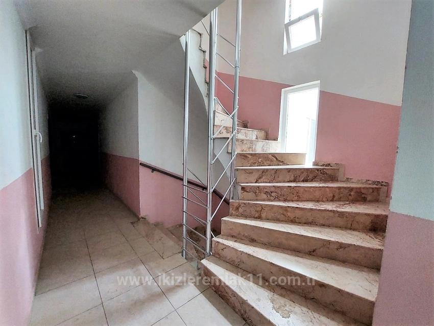 2+1 Wohnung Zum Verkauf Im Zentrum Von Seferihisar Ürkmez, Separate Küche