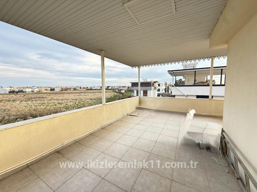 5+1-Zimmer Einfamilienhaus Zu verkaufen in Cumhuriyet Bz. Seferihisar Doğanbey - 200 m²