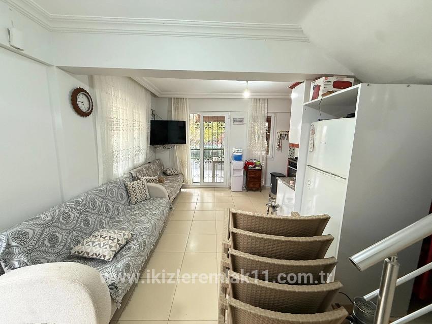5+1-Zimmer Einfamilienhaus Zu verkaufen in Cumhuriyet Bz. Seferihisar Doğanbey - 200 m²