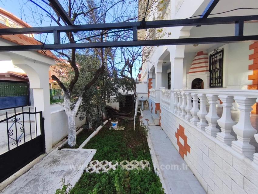 Freistehende 6+1 Villa Mit Garten Zum Verkauf In Doğanbey, Seferihisar