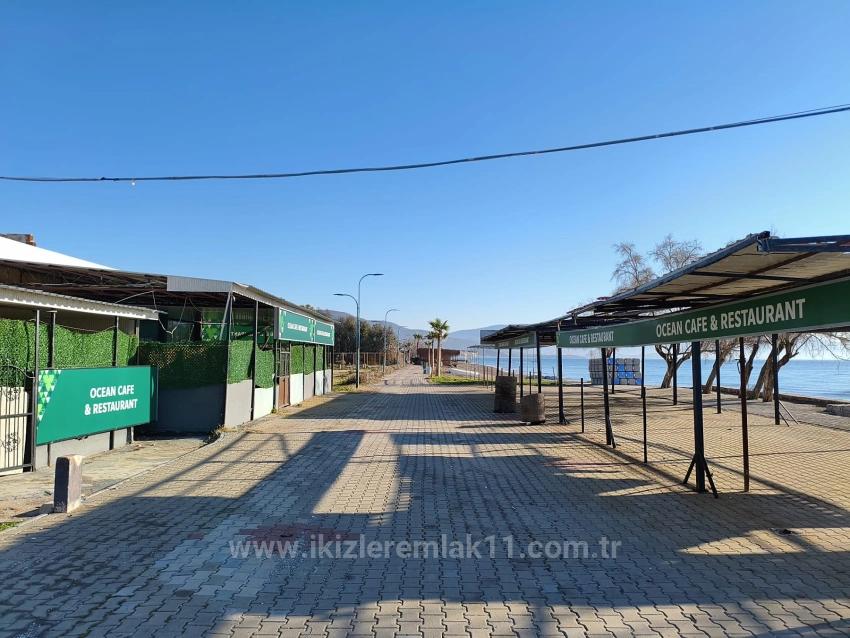 Freistehende 6+1 Villa Mit Garten Zum Verkauf In Doğanbey, Seferihisar