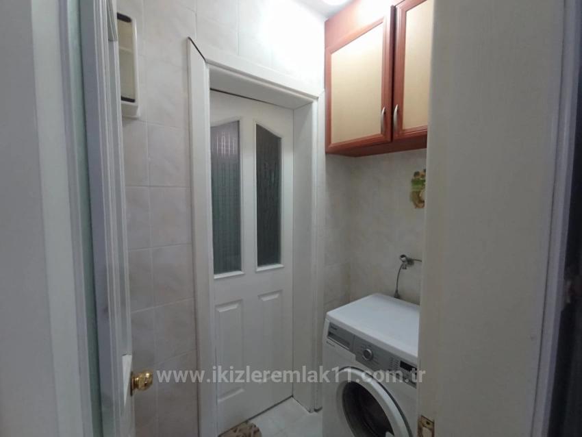 Freistehende 6+1 Villa Mit Garten Zum Verkauf In Doğanbey, Seferihisar