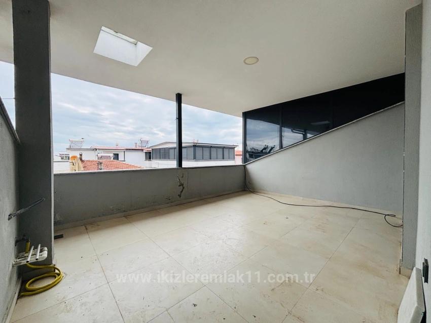 3+1 Maisonette-Villa Zum Verkauf Im Zentrum Von Seferihisar Doğanbey