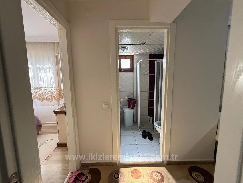 2+1 Erdgeschosswohnung Mit Garten Zum Verkauf Im Zentrum Von Seferihisar Ürkmez.