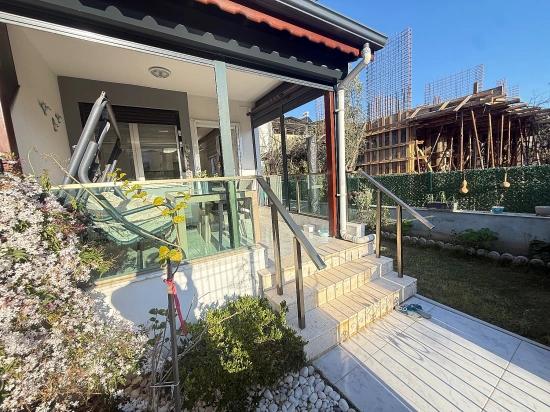 3+1 Villa Mit Garten In Meeresnähe In Doğanbey Zu Verkaufen