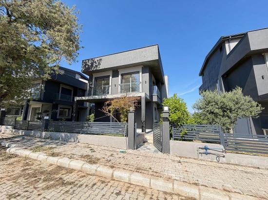 3+1 Ultra-luxusvilla Mit Meerblick In Doğanbey Zu Verkaufen