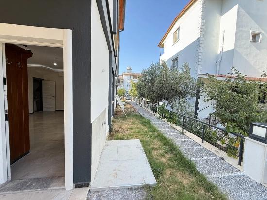 Brandneue 3+1-villa Zum Verkauf Im Seferihisar Doğanbey Center.