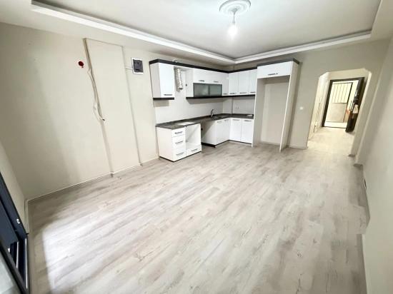 1+1 Erdgeschosswohnung In Ürkmez, 100 Meter Vom Meer Entfernt, Von İkizler.