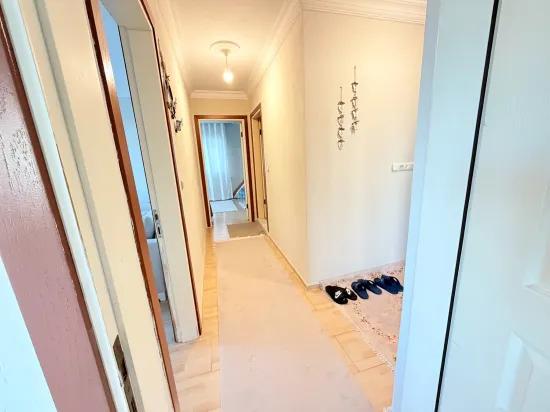In Ürkmez, 400 M Vom Meer Entfernt, Separate Küche, Doppelbalkon, Geräumiges 2+1 Apartment