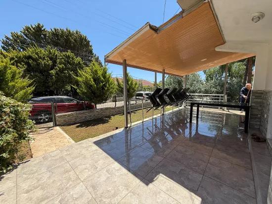 In Seferihisar Doğanbey Zu Verkaufen 3+1 Mit Meer 50m Gartenvilla
