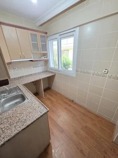 Zum Verkauf - Unabhängige Wohnung Mit Garten - In Gümüldür - 200 Mt Vom Meer Entfernt