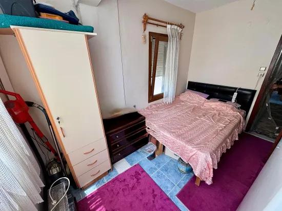 In Doğanbey Einem Zu-verkauf-stehenden Zwischen-geschoss 2+1 Zur Meer-seite 70 Metre² Wohnung