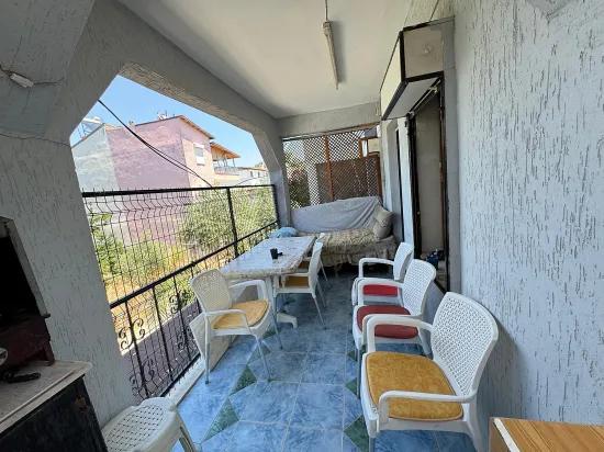 In Doğanbey Einem Zu-verkauf-stehenden Zwischen-geschoss 2+1 Zur Meer-seite 70 Metre² Wohnung