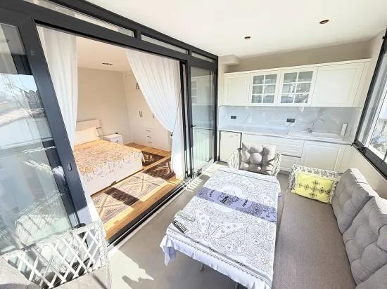 In Ürkmez Doğanbey luxuriös gebaut, geräumig und komfortabel 3+1 Villa