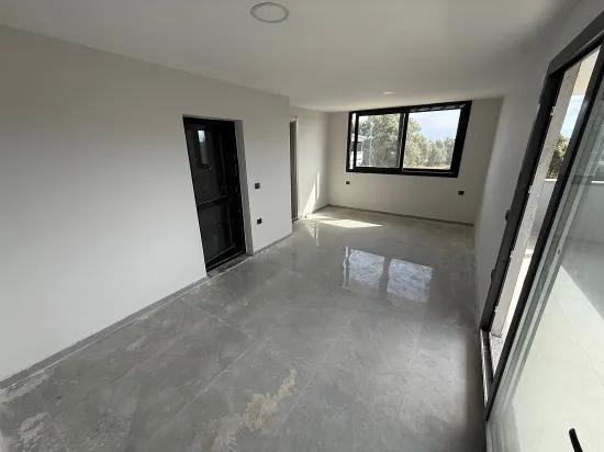 Seferihisar Doğanbey – Zu verkaufen neue 3+1 Duplex Villa – Großzügiger Garten