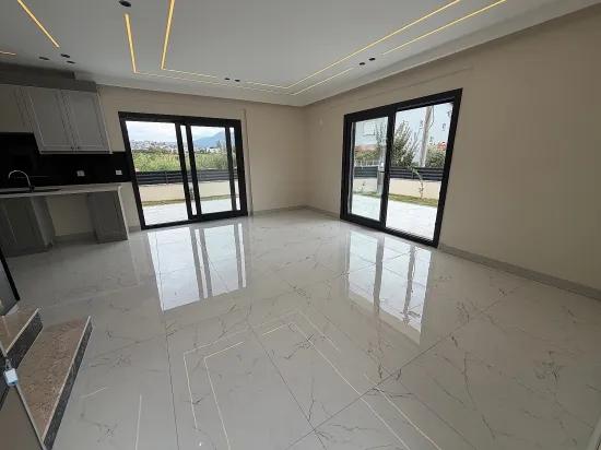 In Gümüldür zum Verkauf Ultra-luxus 3+1 Villa